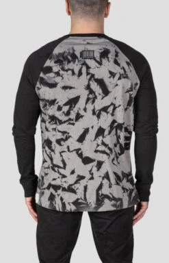 Gongshow Easy Wheeling Sweater 8 Gongshow Easy Wheeling Sweater -Bauer Store f21 longsleeves 18 555x e9e23fcd 6c63 4288 b985 c29368657792