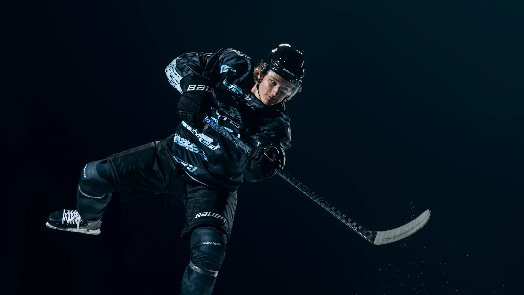 Bauer Store -Bauer Store HOL24 STICK TWITCH ZEGRAS ICE 0033 FINAL 2 921ef153 7e5d 4607 9ed2